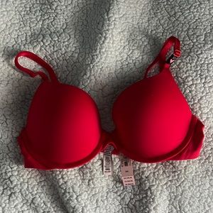 red victora secret bra 32 C